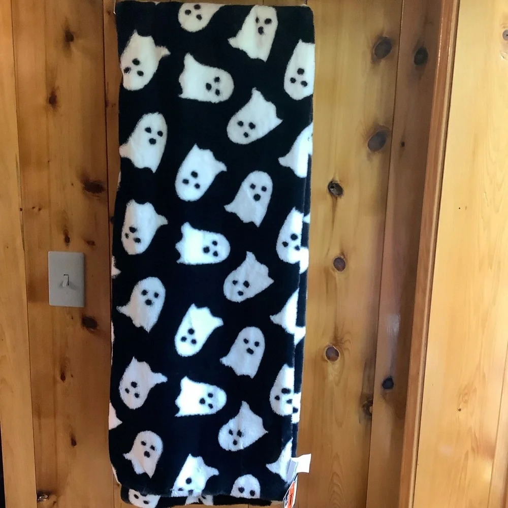 STOREHOUSE 50×70 Faux Fur Ghost Throw